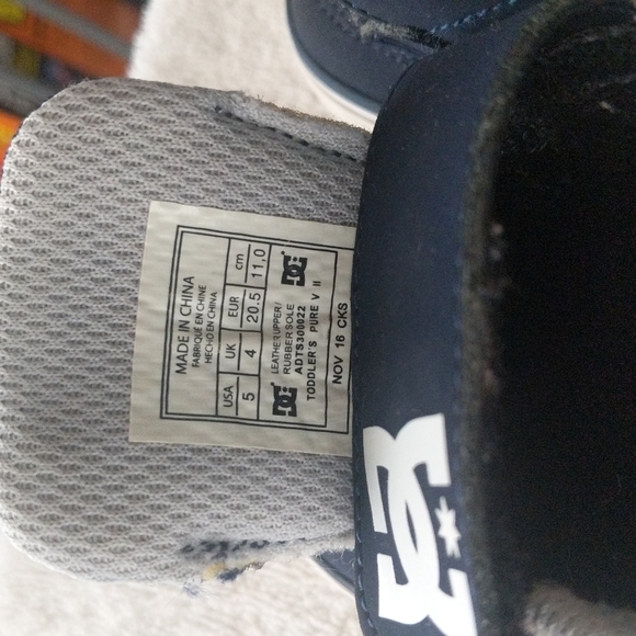 DC Toddler Skater Shoes - Picture 7 of 8